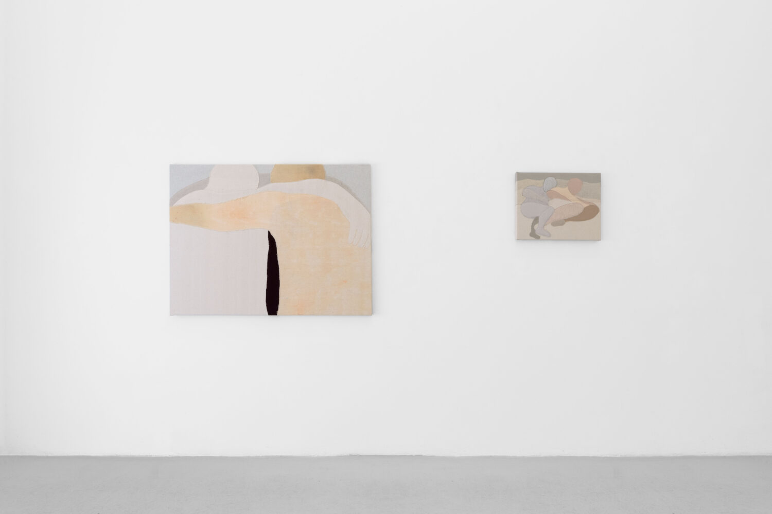 Grappling with Gestures, the Gaze Wanders